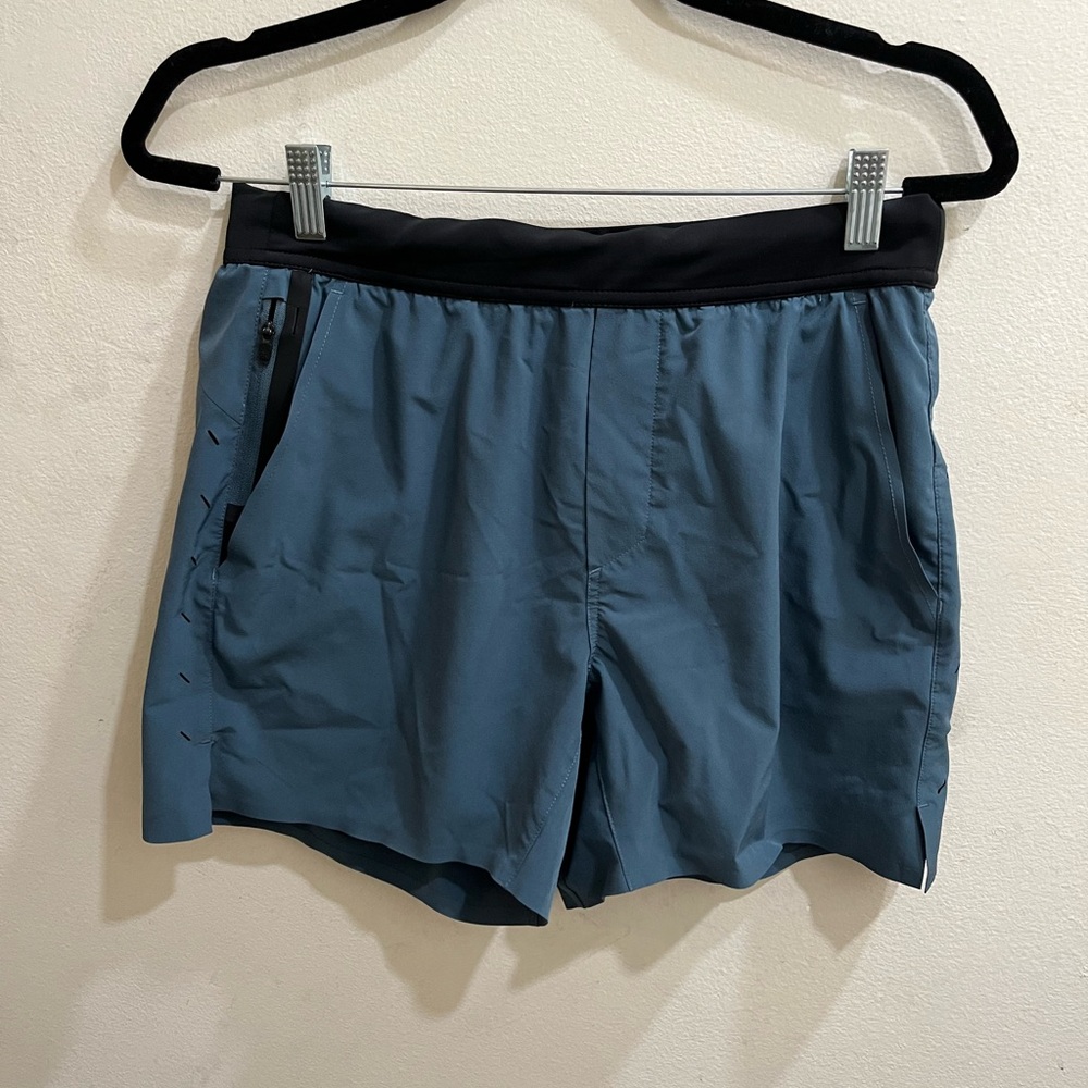 Ten thousand interval shorts, admiral blue.